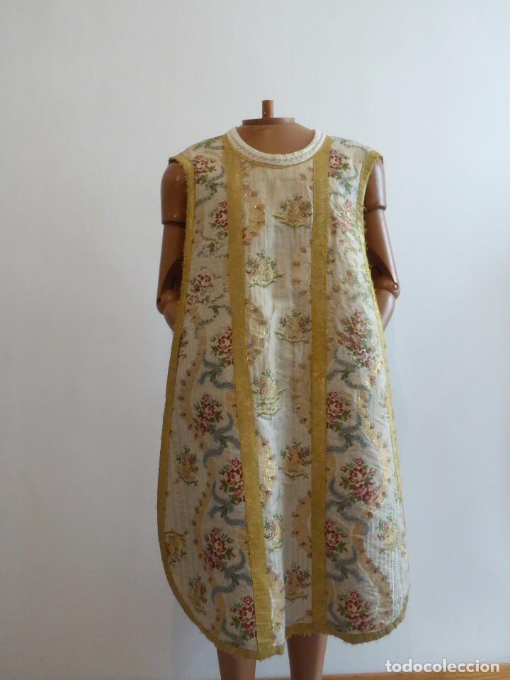 Antig&uuml;edades: CASULLA ANTIGUA - Foto 1