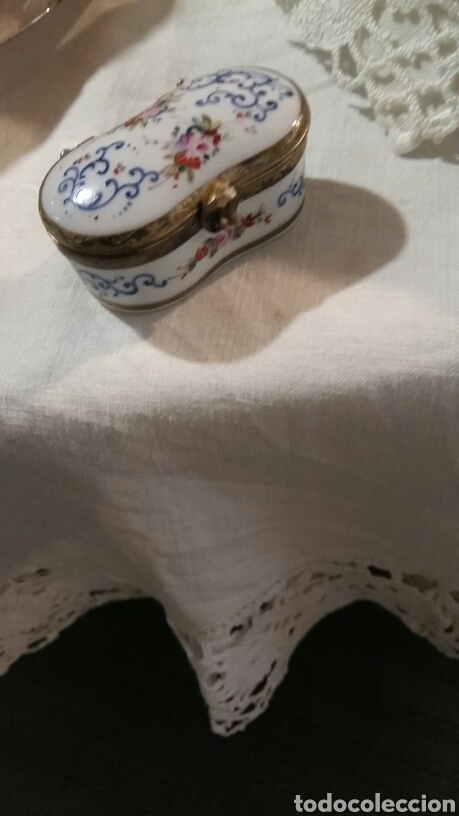 Antig&uuml;edades: Antiguo pastillero de Limoges - Foto 4