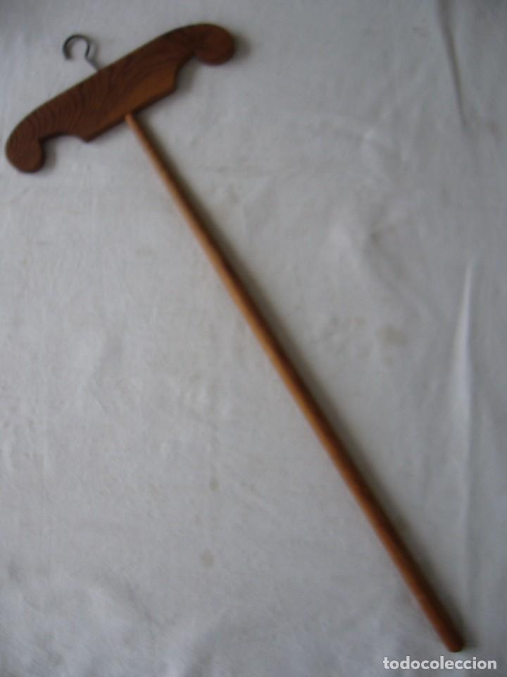 Antig&uuml;edades: PERCHA MADERA INFANTIL - Foto 1