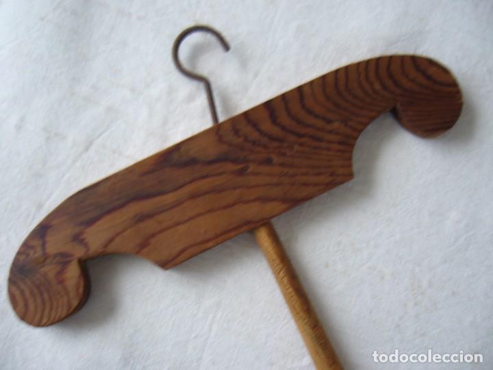 Antig&uuml;edades: PERCHA MADERA INFANTIL - Foto 3