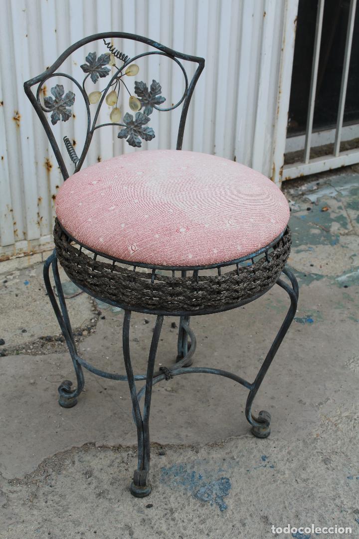Antig&uuml;edades: silla en hierro de forja - Foto 5