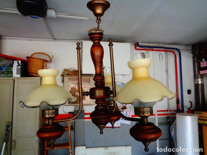 Antig&uuml;edades: Lampara con quinqu&eacute;s vintage - Foto 2