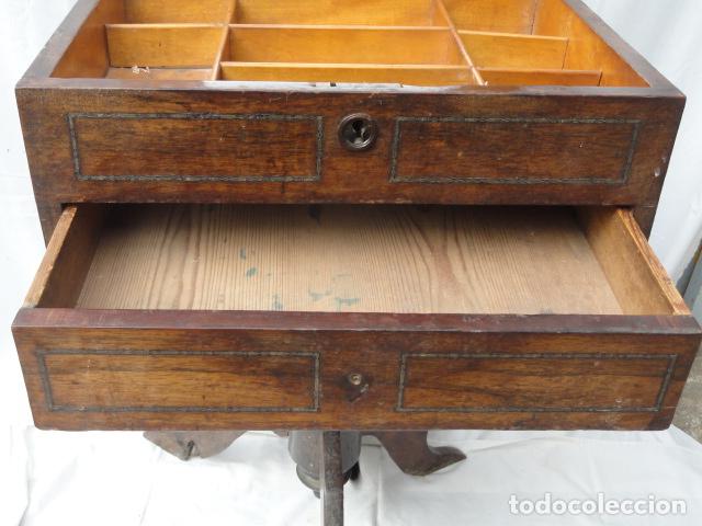 Antig&uuml;edades: ANTIGUO COSEDOR ISABELINO. MESA AUXILIAR. - Foto 12