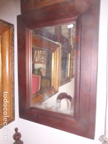 Antig&uuml;edades: ESPEJO DE MADERA MUY ANTIGUO - Foto 1