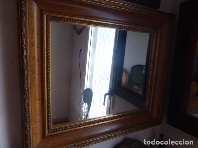 Antig&uuml;edades: ESPEJO CON MARCO EN COLOR ORO Y MADERA - Foto 3