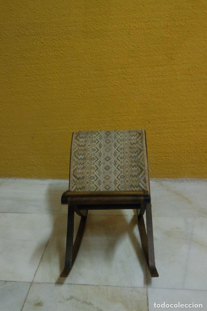 Antig&uuml;edades: BANQUETA MECEDORA. REF. 5938 - Foto 5