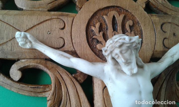 Antig&uuml;edades: CRUCIFIJO DE BISCUIT Y MADERA - Foto 5