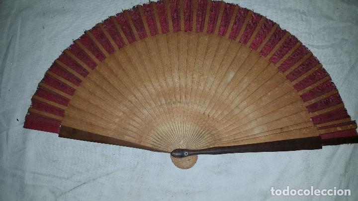 Antig&uuml;edades: ABANICO MADERA PINTADO - Foto 3