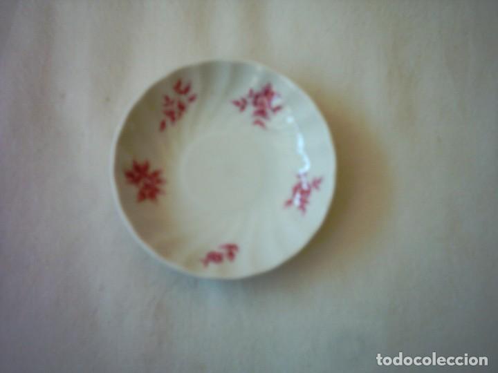 Antig&uuml;edades: PLATO DE PORCELANA DE BIDASOA. 8 Cm. - Foto 1