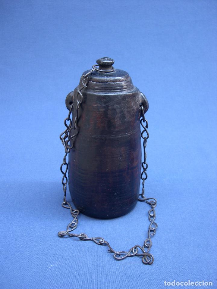 Antig&uuml;edades: Antiguo bote del Nepal con cadena - Foto 4