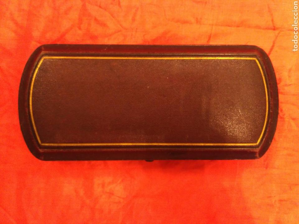 Antig&uuml;edades: Cucharas victorianas plateadas con su estuche - Foto 2