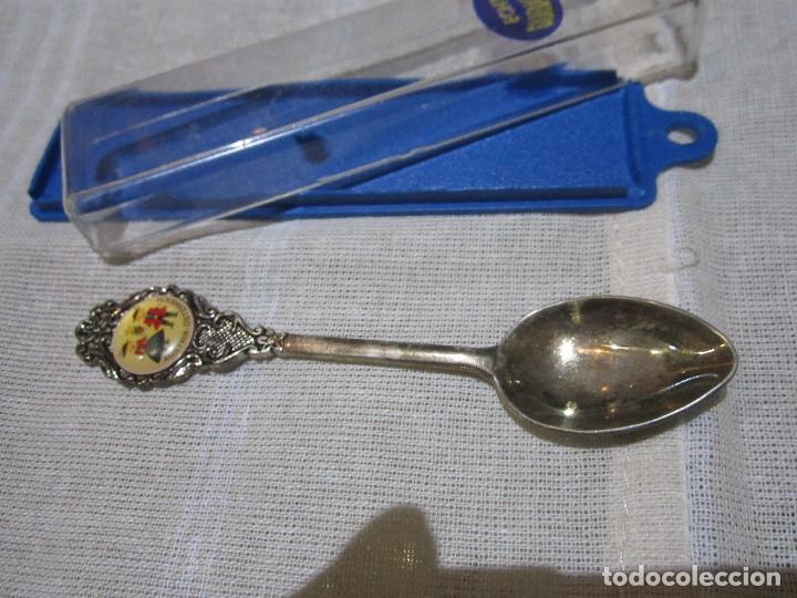 Antig&uuml;edades: Cucharilla de plata. 11 cms. - Foto 1