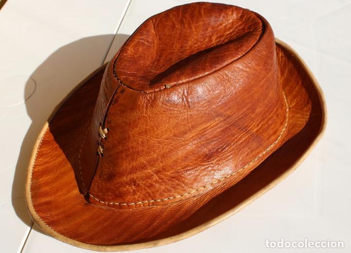 Antig&uuml;edades: SOMBRERO DE PIEL NATURAL. - Foto 1