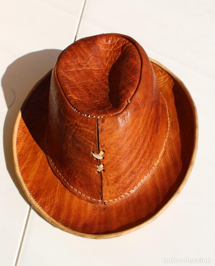 Antig&uuml;edades: SOMBRERO DE PIEL NATURAL. - Foto 2