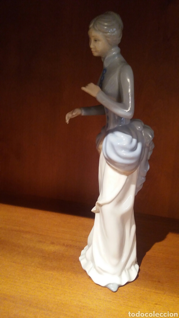 Antig&uuml;edades: FIGURA DE PORCELANA - Foto 2
