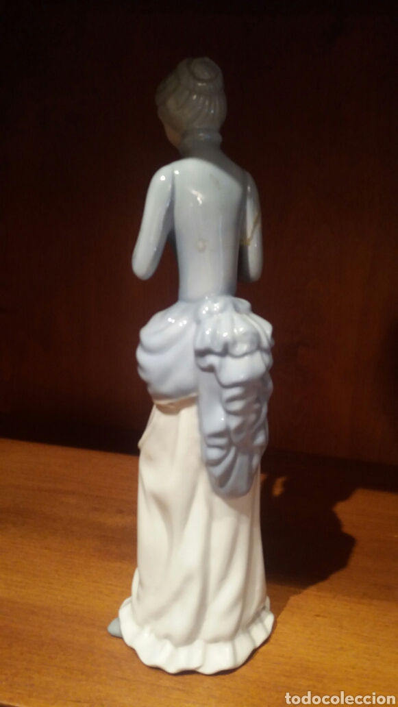 Antig&uuml;edades: FIGURA DE PORCELANA - Foto 3