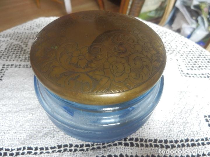 Antig&uuml;edades: FRASCO DE CRISTAL ESMERILADO - Foto 1