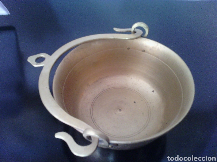 Antig&uuml;edades: Calderita de bronce.14.5 cm de di&aacute;metro. - Foto 2