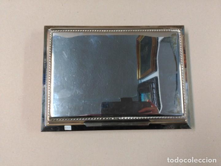 Antig&uuml;edades: Caja de metal plateado con interior en madera - Foto 8