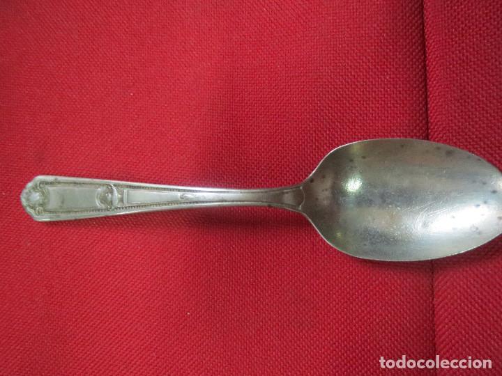 Antig&uuml;edades: CUCHARILLA DE PLATA CON RESE&Ntilde;A. - Foto 1