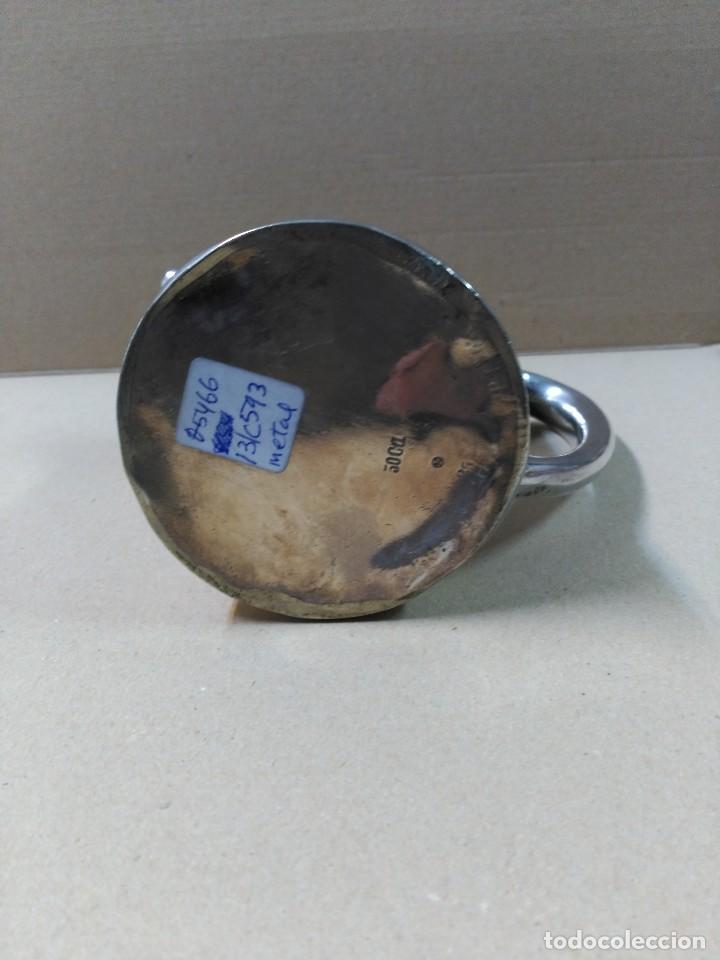 Antig&uuml;edades: Jarra de metal con tapa - Foto 10