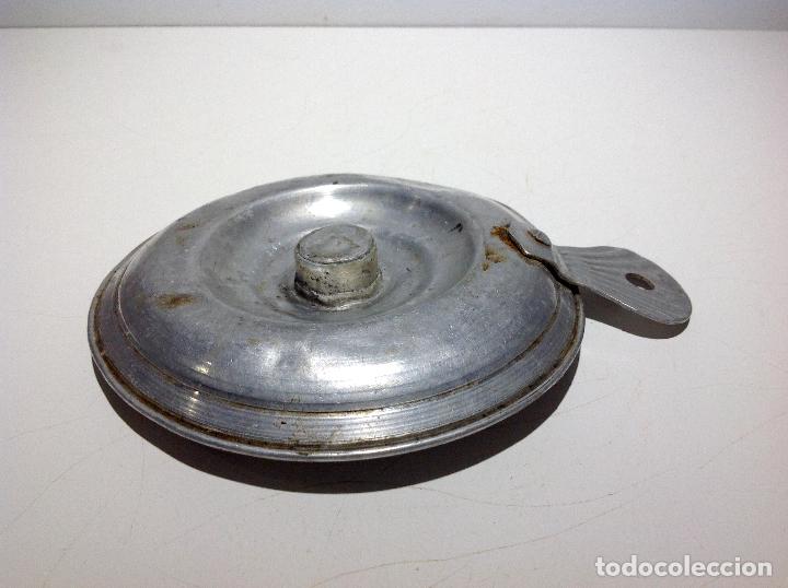 Antig&uuml;edades: ANTIGUA PALMATORIA DE ALUMINIO PARA VELAS - Foto 2
