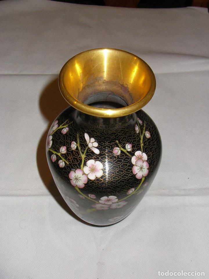 Antig&uuml;edades: Jarr&oacute;n Cloisonn&eacute; chino, 21cm. - Foto 2