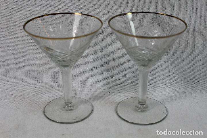 Antig&uuml;edades: 2 copas en cristal tallado con ribetes en oro - Foto 2