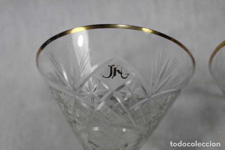 Antig&uuml;edades: 2 copas en cristal tallado con ribetes en oro - Foto 4