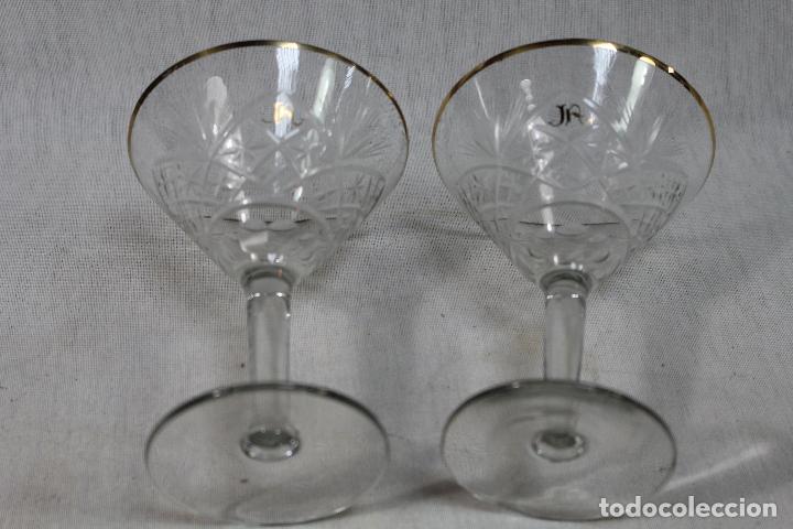 Antig&uuml;edades: 2 copas en cristal tallado con ribetes en oro - Foto 5