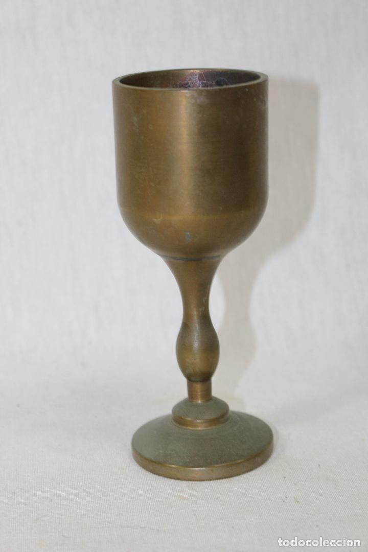 Antig&uuml;edades: copa en bronce - Foto 4
