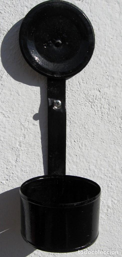 Antig&uuml;edades: Quinqu&eacute; con soporte para colgar y repisa. - Foto 4