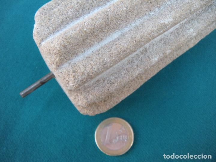 Antig&uuml;edades: TRILLO DE PIEDRA MINIATURA - Foto 2