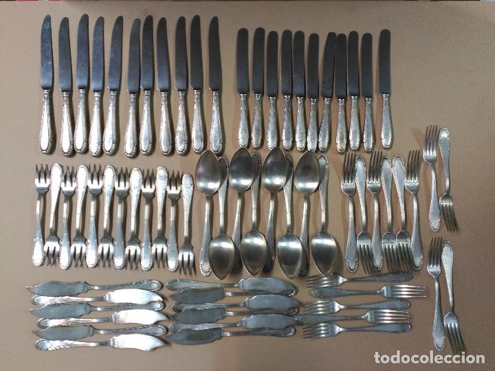 Antig&uuml;edades: Cuberteria de metal plateado (69 piezas) - Foto 1