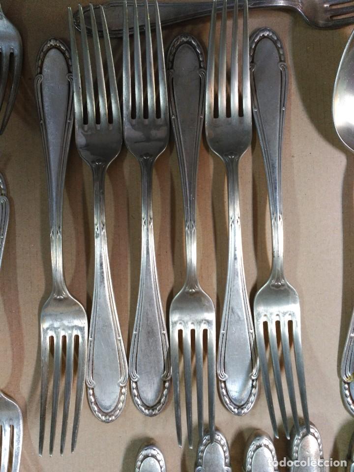 Antig&uuml;edades: Cuberteria de metal plateado (69 piezas) - Foto 7