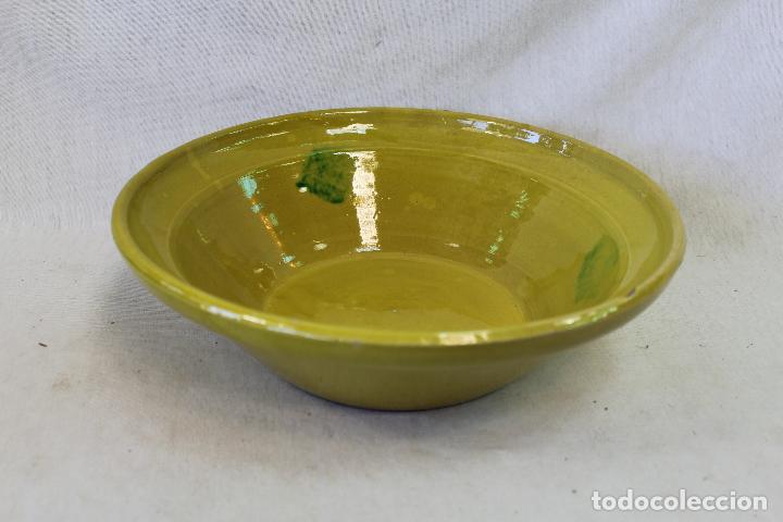 Antig&uuml;edades: lebrillo en ceramica vidriada - Foto 1