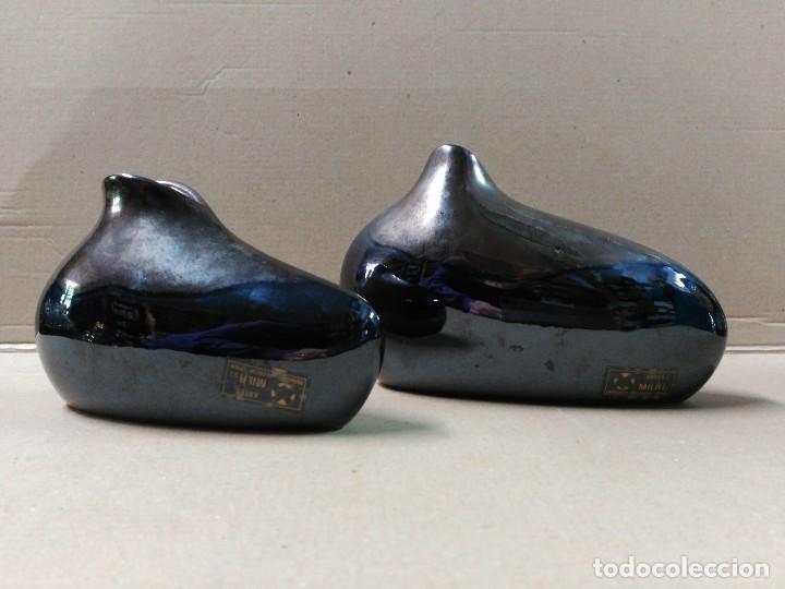 Antig&uuml;edades: Pareja de jarrones de porcelana de Manises - Foto 2