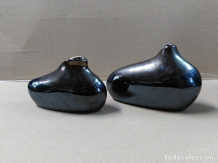 Antig&uuml;edades: Pareja de jarrones de porcelana de Manises - Foto 6