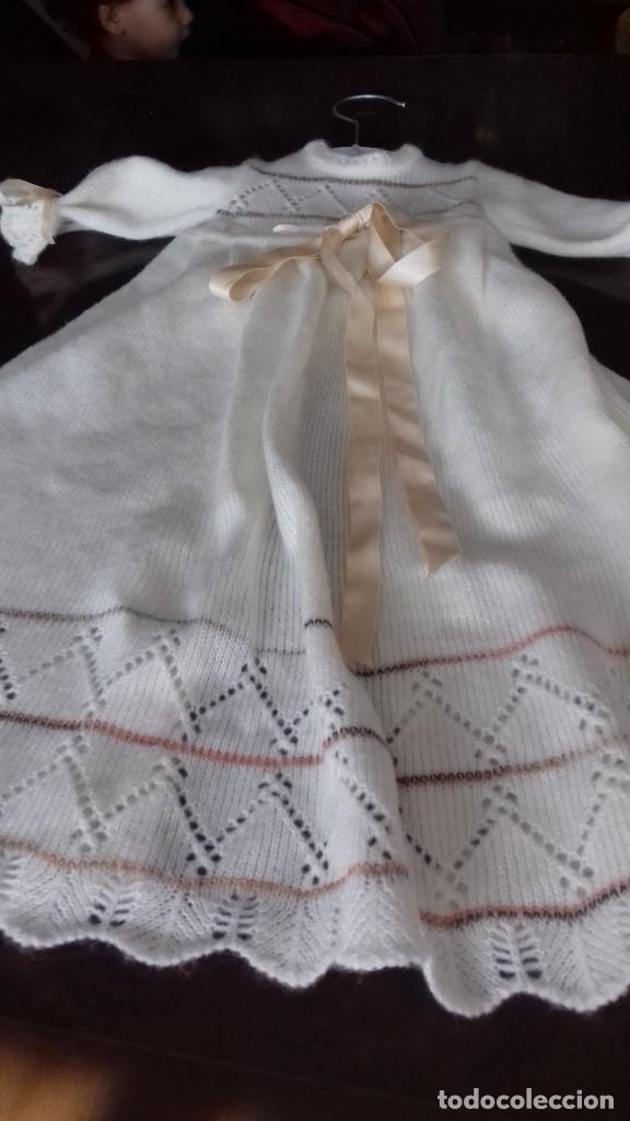 Antig&uuml;edades: BONITO VESTIDO DE PUNTO DE BEB&Eacute;. - Foto 1