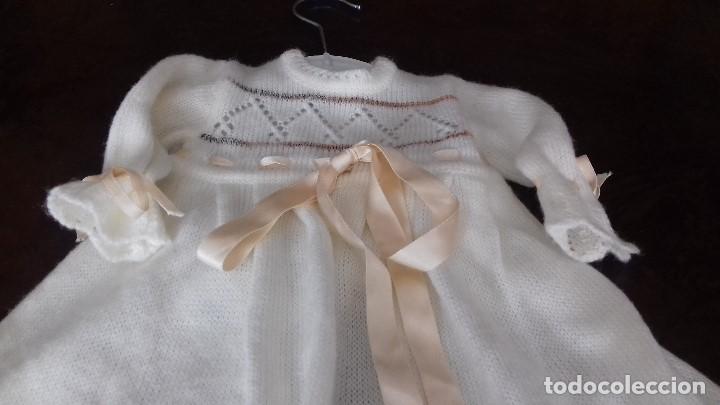Antig&uuml;edades: BONITO VESTIDO DE PUNTO DE BEB&Eacute;. - Foto 2