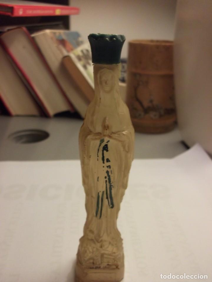 Antig&uuml;edades: PEQUE&Ntilde;A BOTELLA VIRGEN DE LOURDES - Foto 1