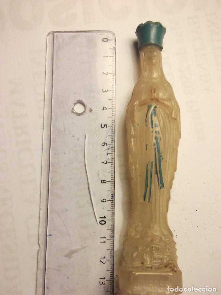 Antig&uuml;edades: PEQUE&Ntilde;A BOTELLA VIRGEN DE LOURDES - Foto 2
