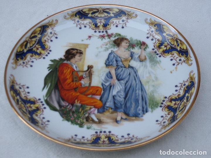 Antig&uuml;edades: PLATO DE COLECCION EN PORCELANA, CON MARCA. - Foto 1