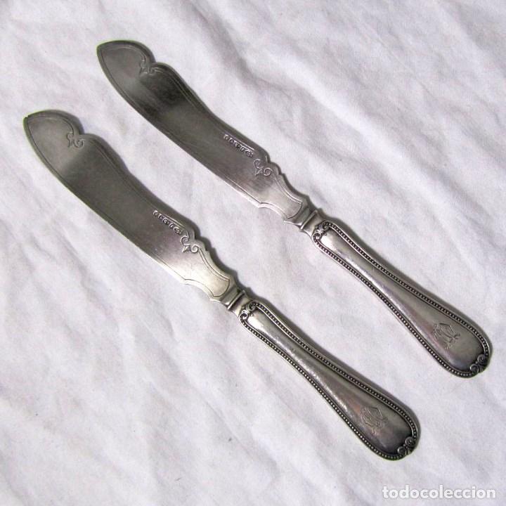 Antig&uuml;edades: 2 antiguos cuchillos de postre de plata con contrastes - Foto 1