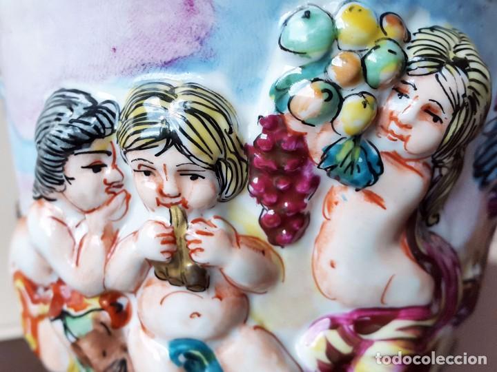 Antig&uuml;edades: Jarr&oacute;n Capodimonte pintado a mano. - Foto 2