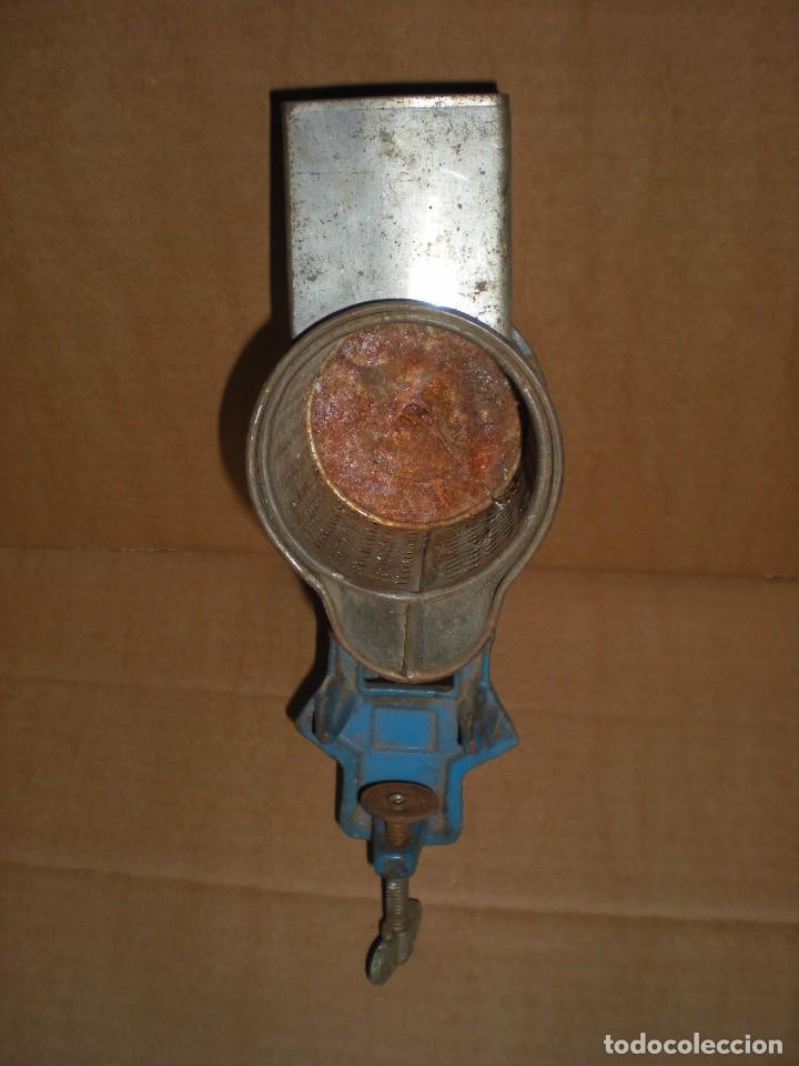 Antig&uuml;edades: molinillo de pan manual, marca Elma - Foto 2