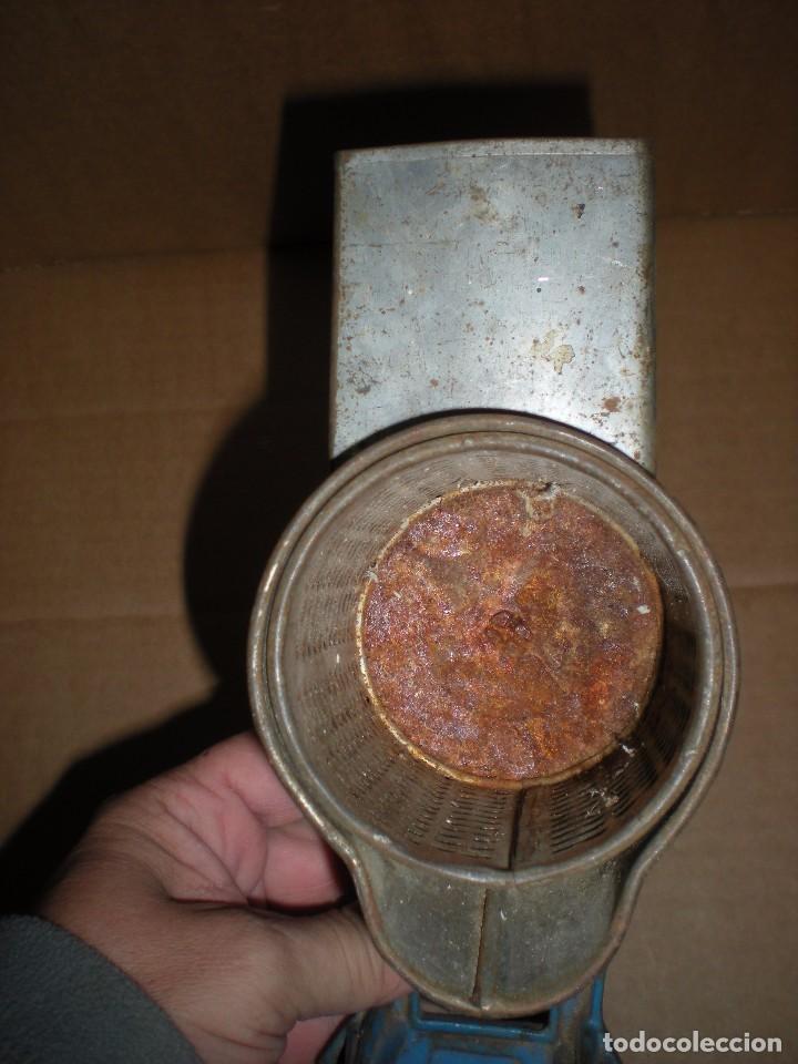 Antig&uuml;edades: molinillo de pan manual, marca Elma - Foto 4