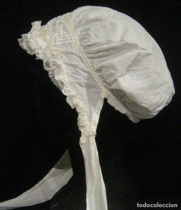 Antig&uuml;edades: ANTIGUO GORRO DE SEDA CON ENCAJE PPIO.S.XX - Foto 1