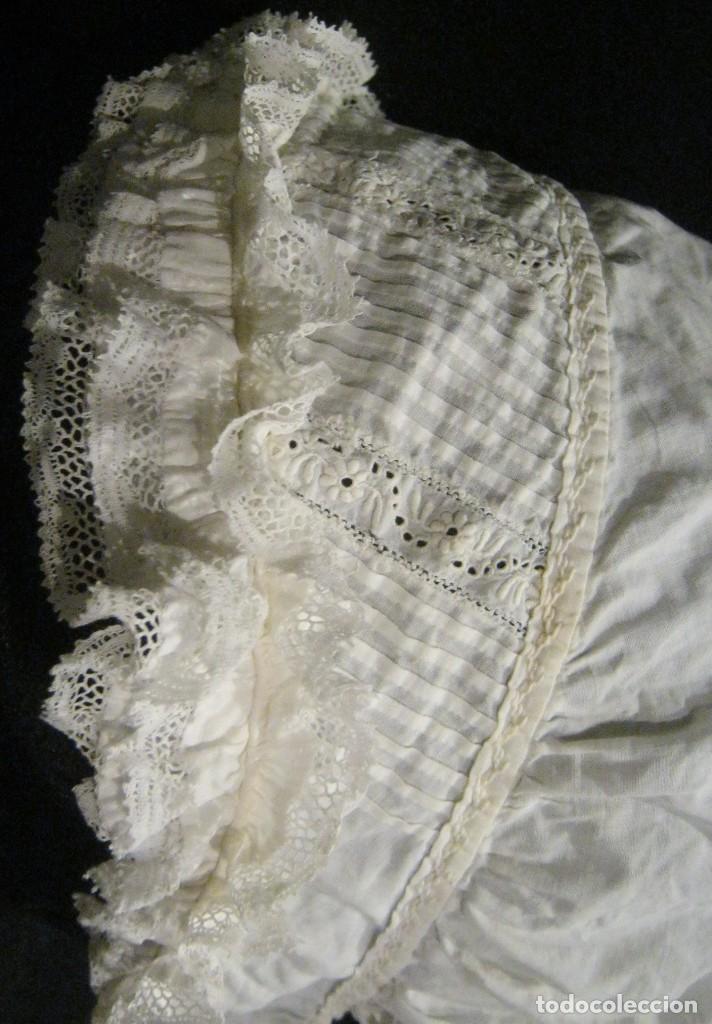 Antig&uuml;edades: ANTIGUO GORRO DE SEDA CON ENCAJE PPIO.S.XX - Foto 2