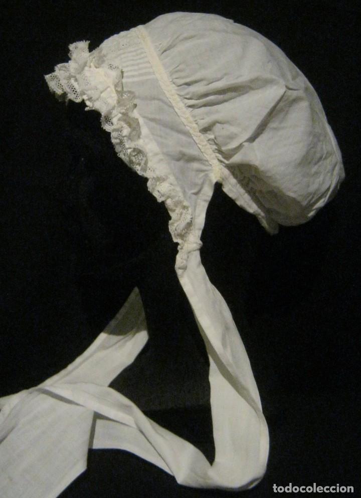 Antig&uuml;edades: ANTIGUO GORRO DE SEDA CON ENCAJE PPIO.S.XX - Foto 3